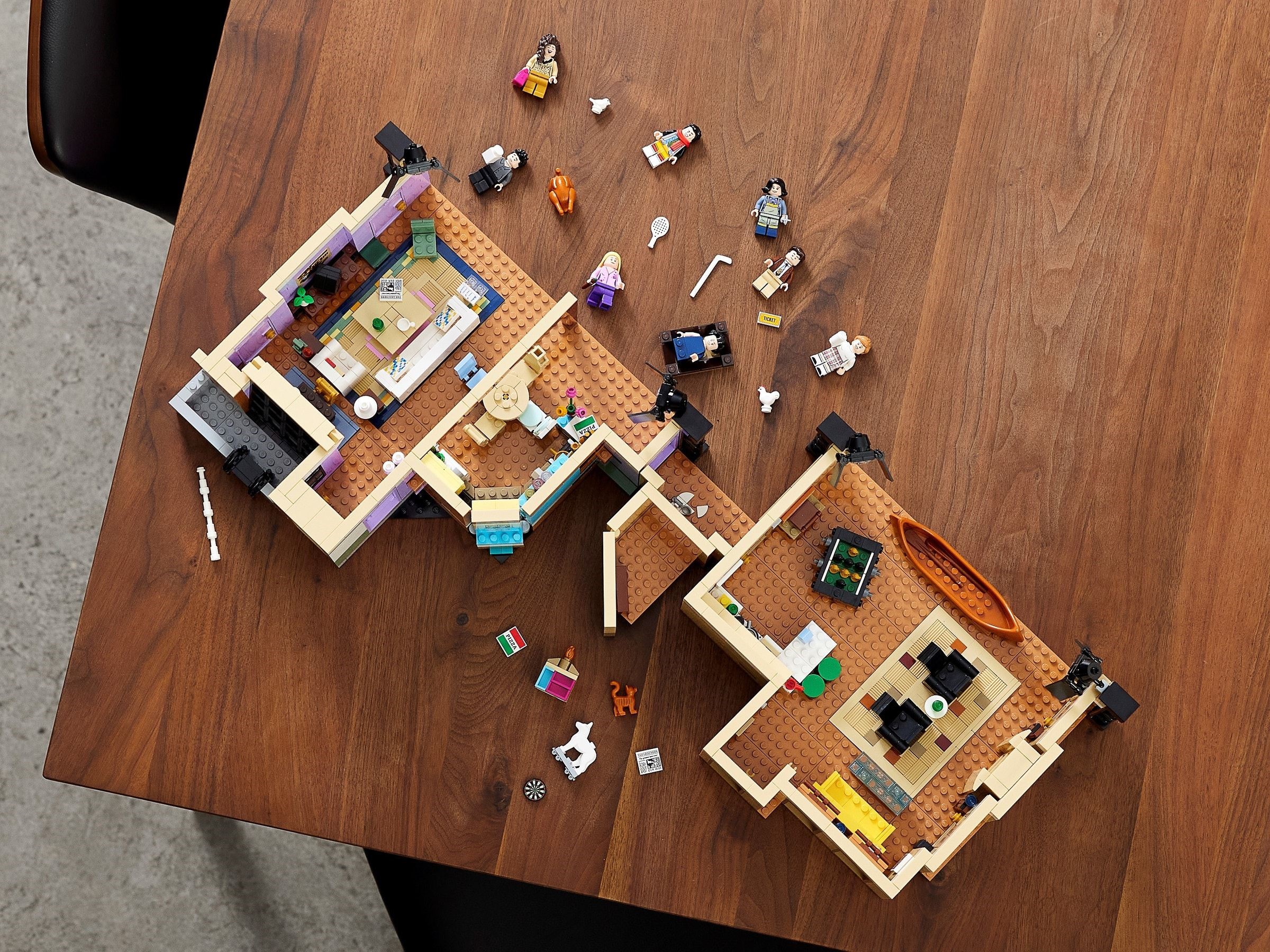 10292-1 - The Friends Apartments