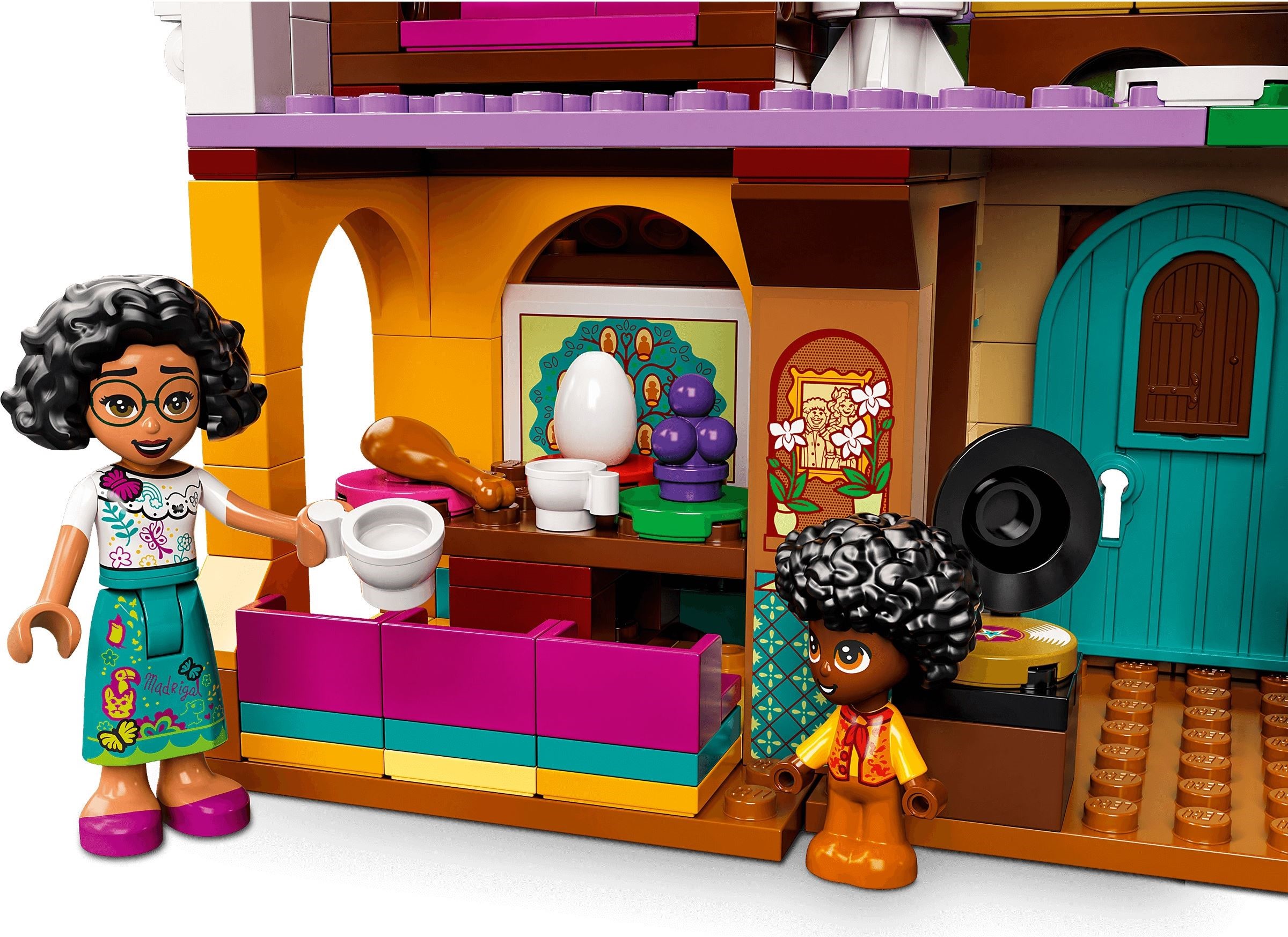 43202-1 - The Madrigal House