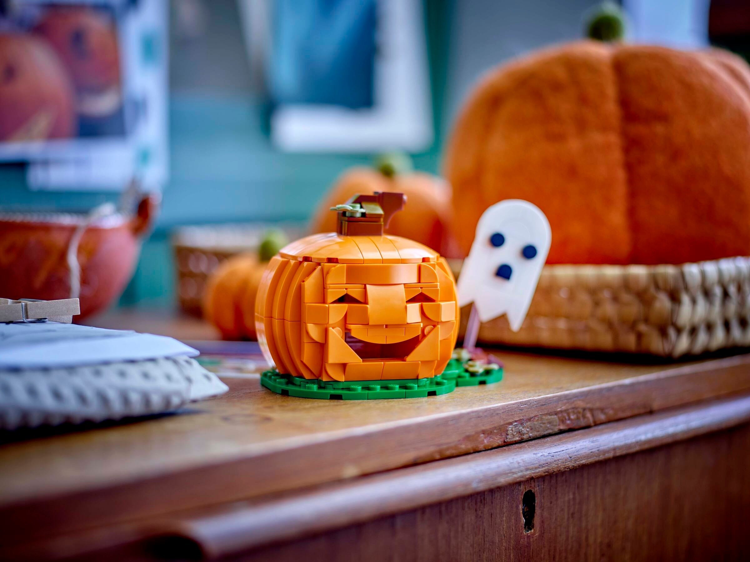 Additional photo of brand new factory sealed LEGO Creator Halloween Pumpkin set 40697.