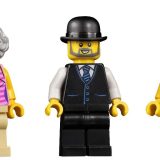 Additional photo of brand new factory sealed LEGO Icons Boutique Hotel set 10297.