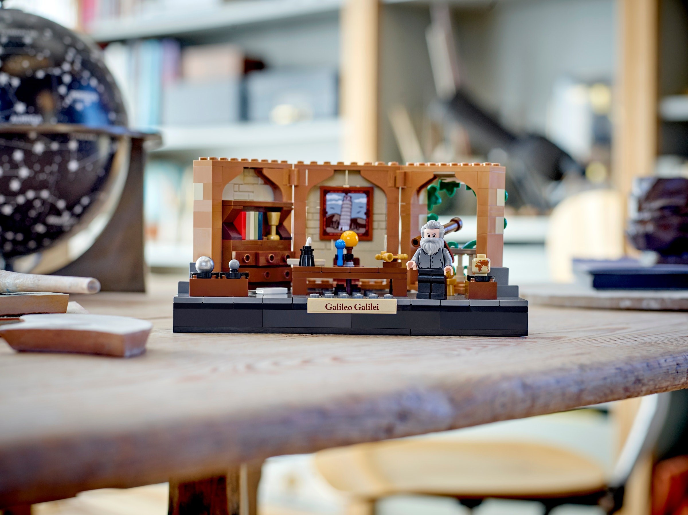 Additional photo of brand new factory sealed LEGO Ideas Tribute to Galileo Galilei set 40595.