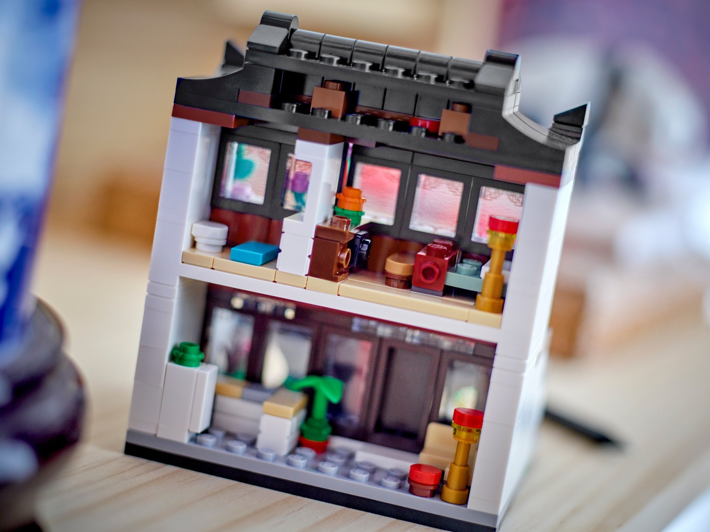 Additional photo of brand new factory sealed LEGO Promotional Houses of the World 4 set 40599.