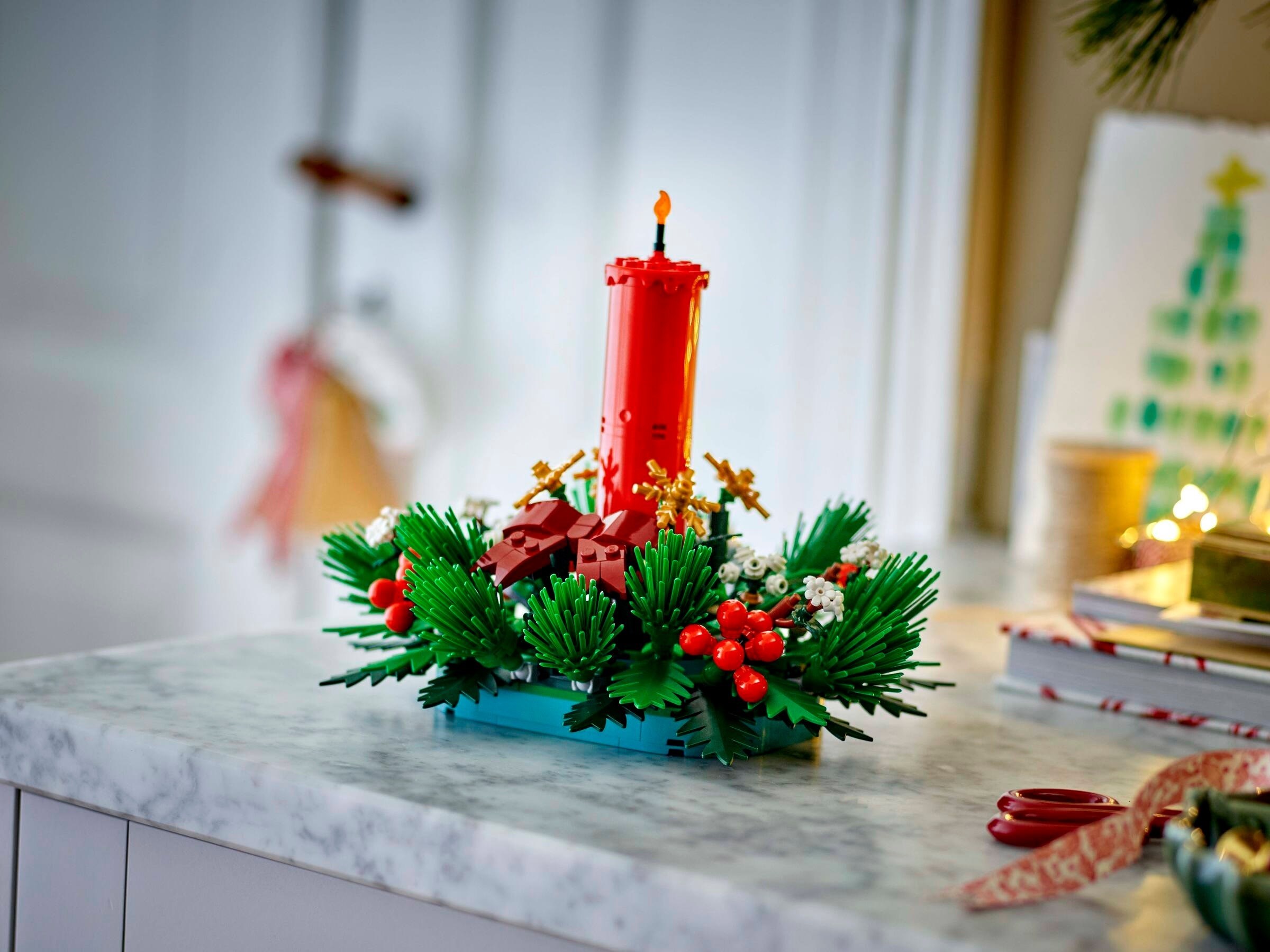 Additional photo of brand new factory sealed LEGO Seasonal Christmas Table Decoration set 40743.