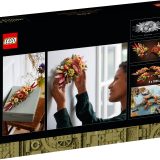 Additional photo of brand new factory sealed LEGO Icons Dried Flower Centrepiece set 10314.