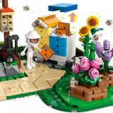 Additional photo of brand new factory sealed LEGO Friends Beekeepers' House and Flower Garden set 42669.