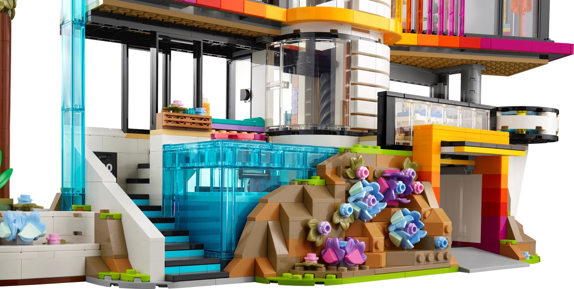 42639-1 - Andrea's Modern Mansion