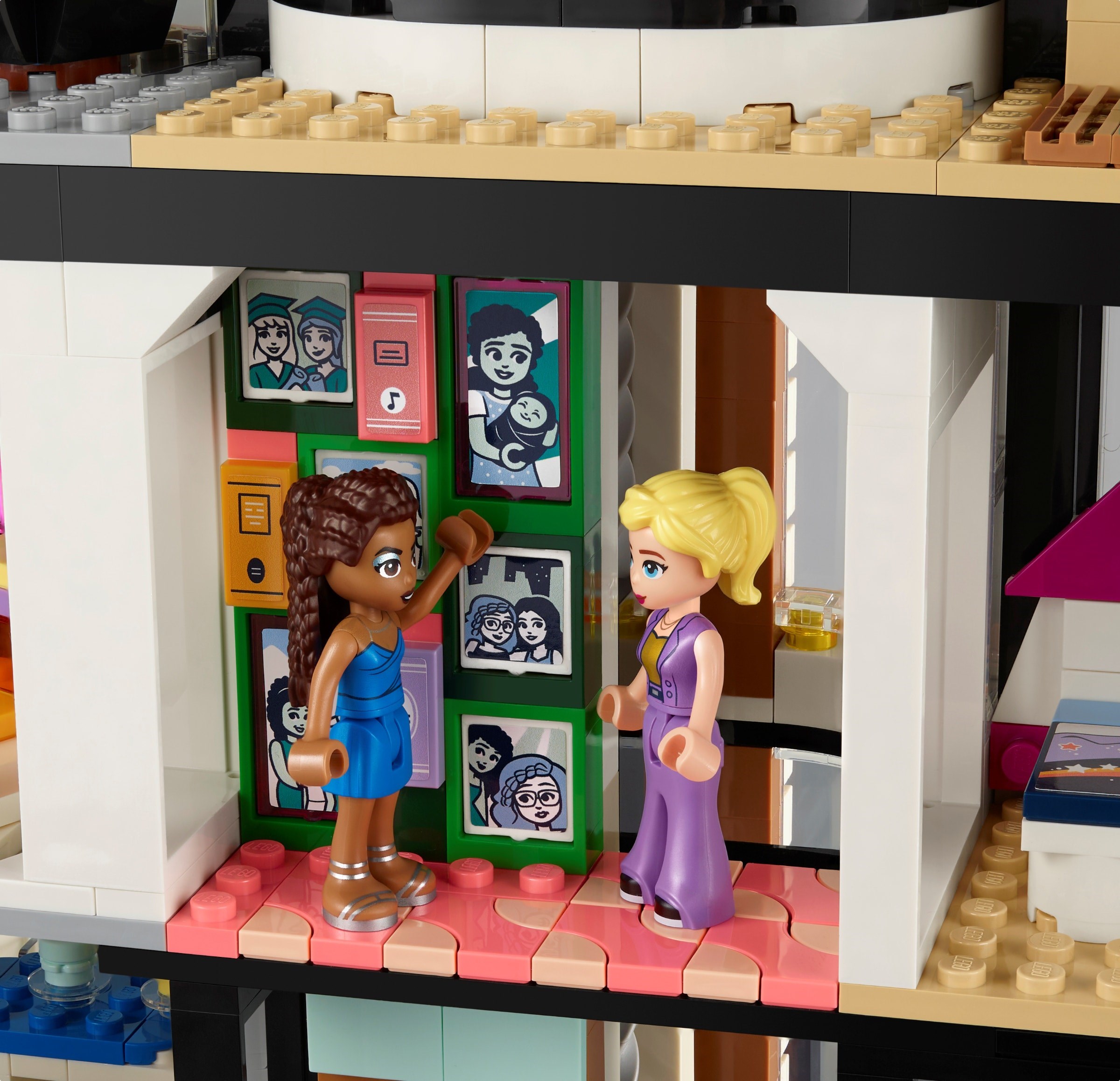 42639-1 - Andrea's Modern Mansion