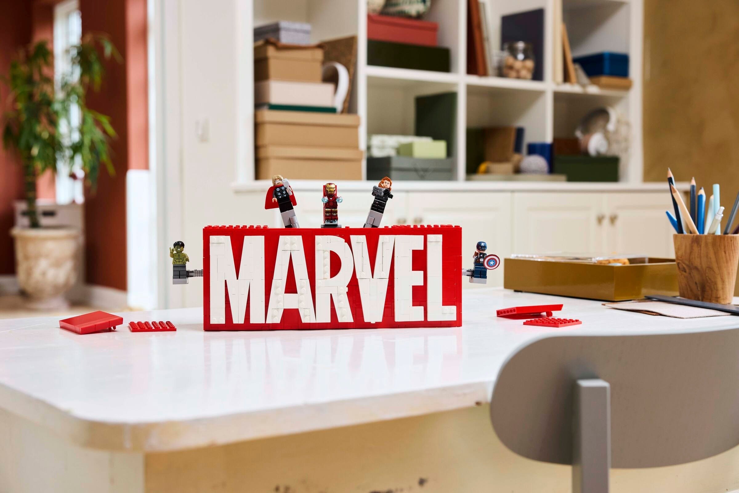 76313-1 - MARVEL Logo