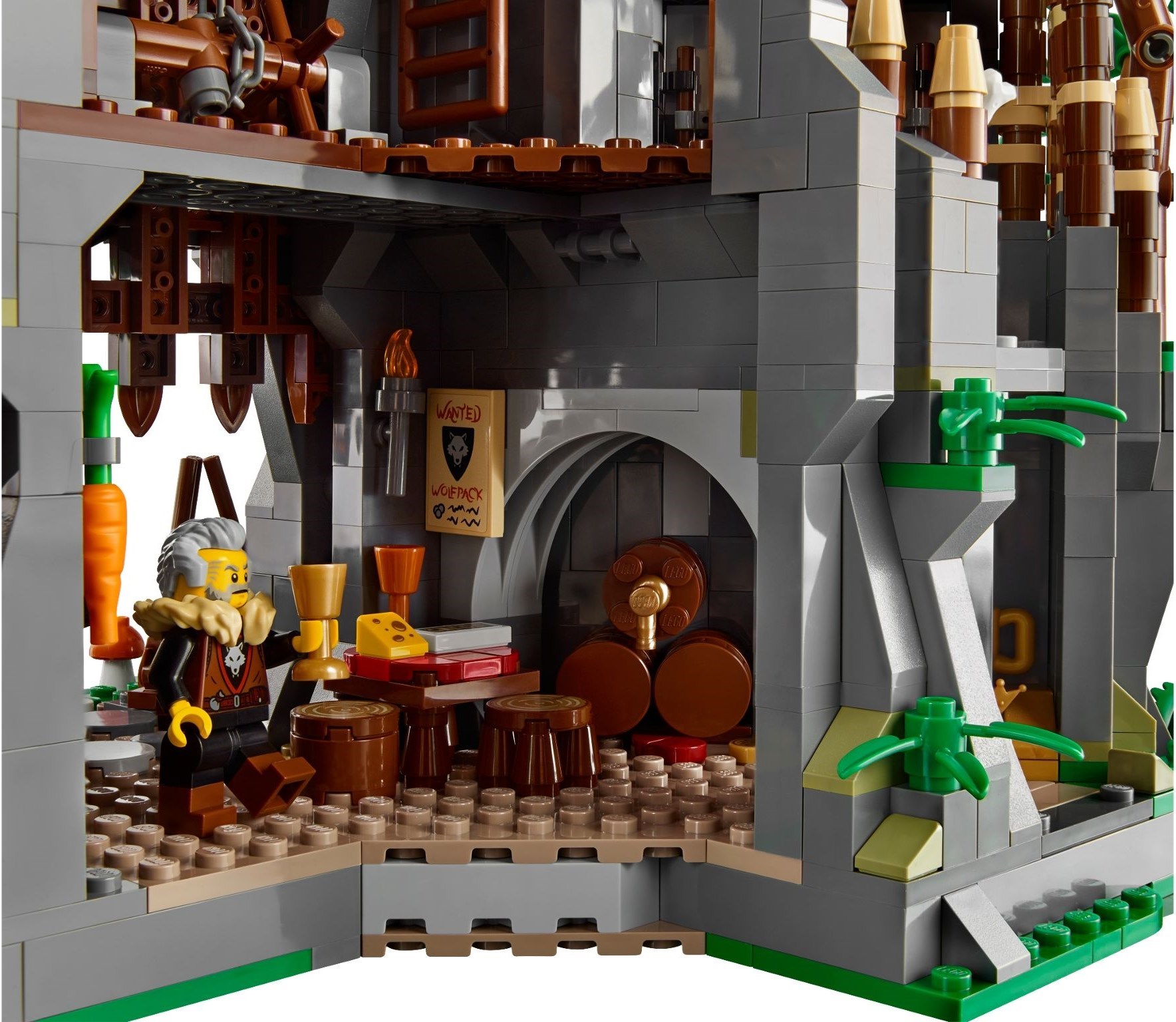 Additional photo of brand new factory sealed LEGO BrickLink Outlaw Forest Den set 910057.