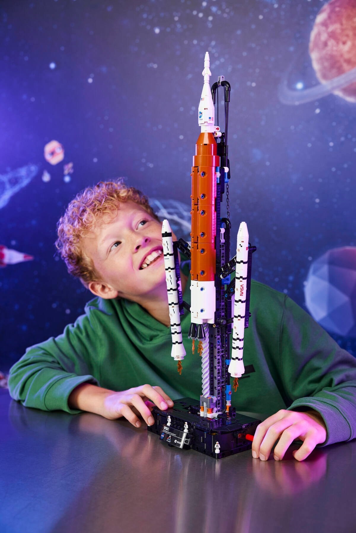 42221-1 - NASA Artemis Space Launch System Rocket