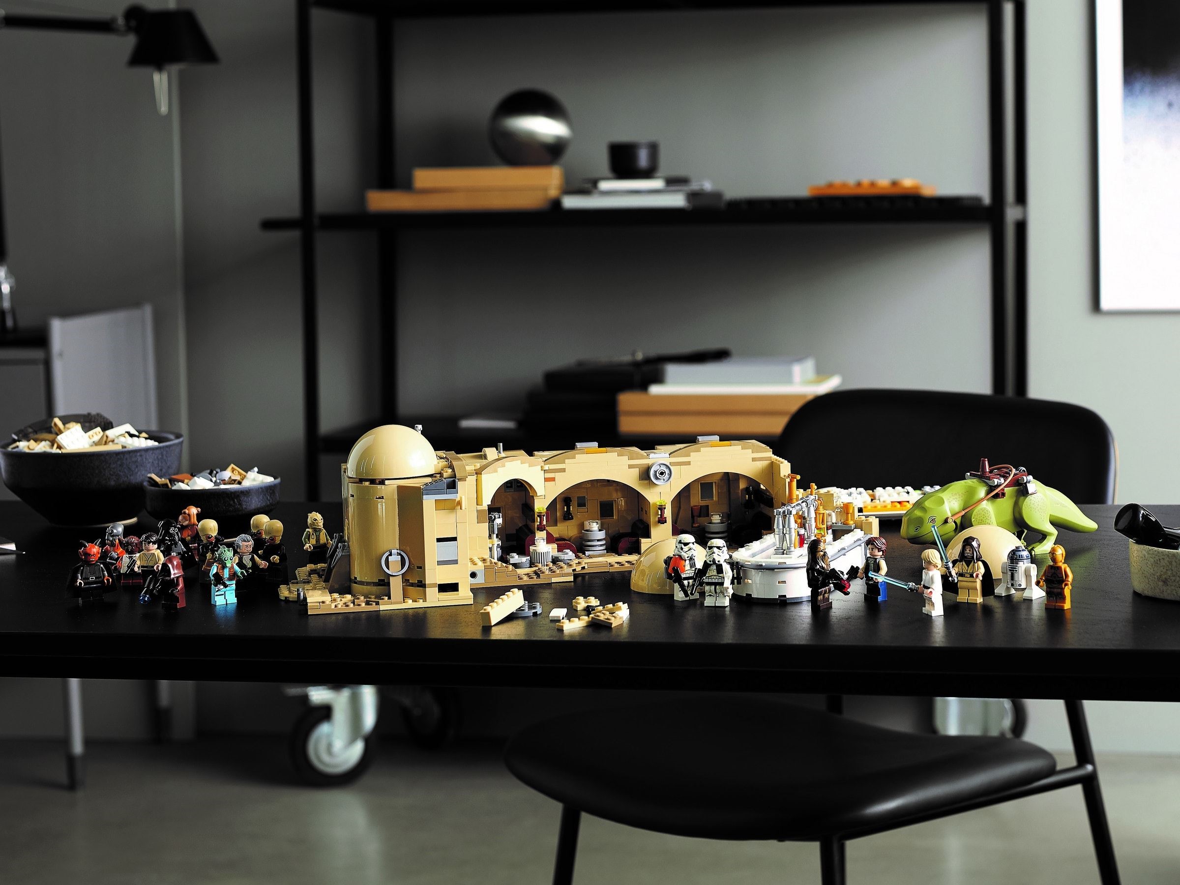 75290-1 - Mos Eisley Cantina