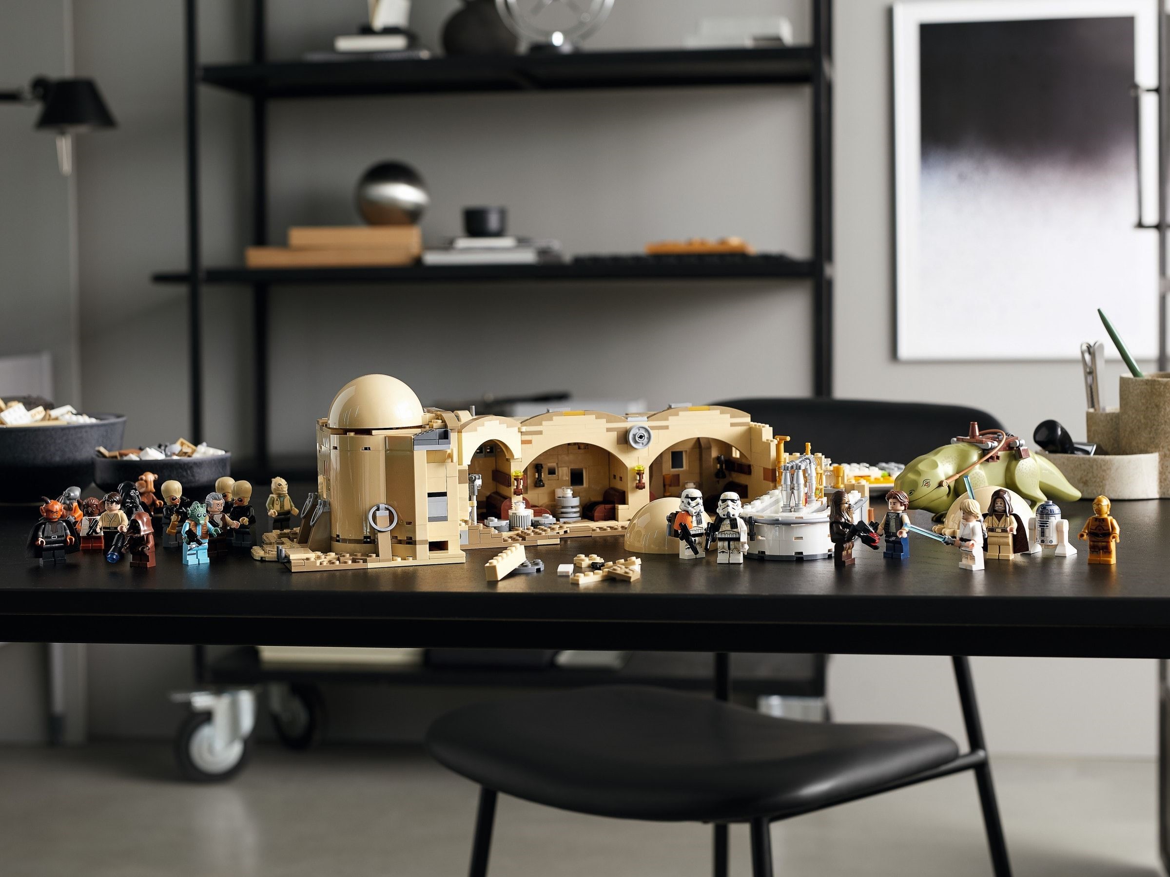 75290-1 - Mos Eisley Cantina