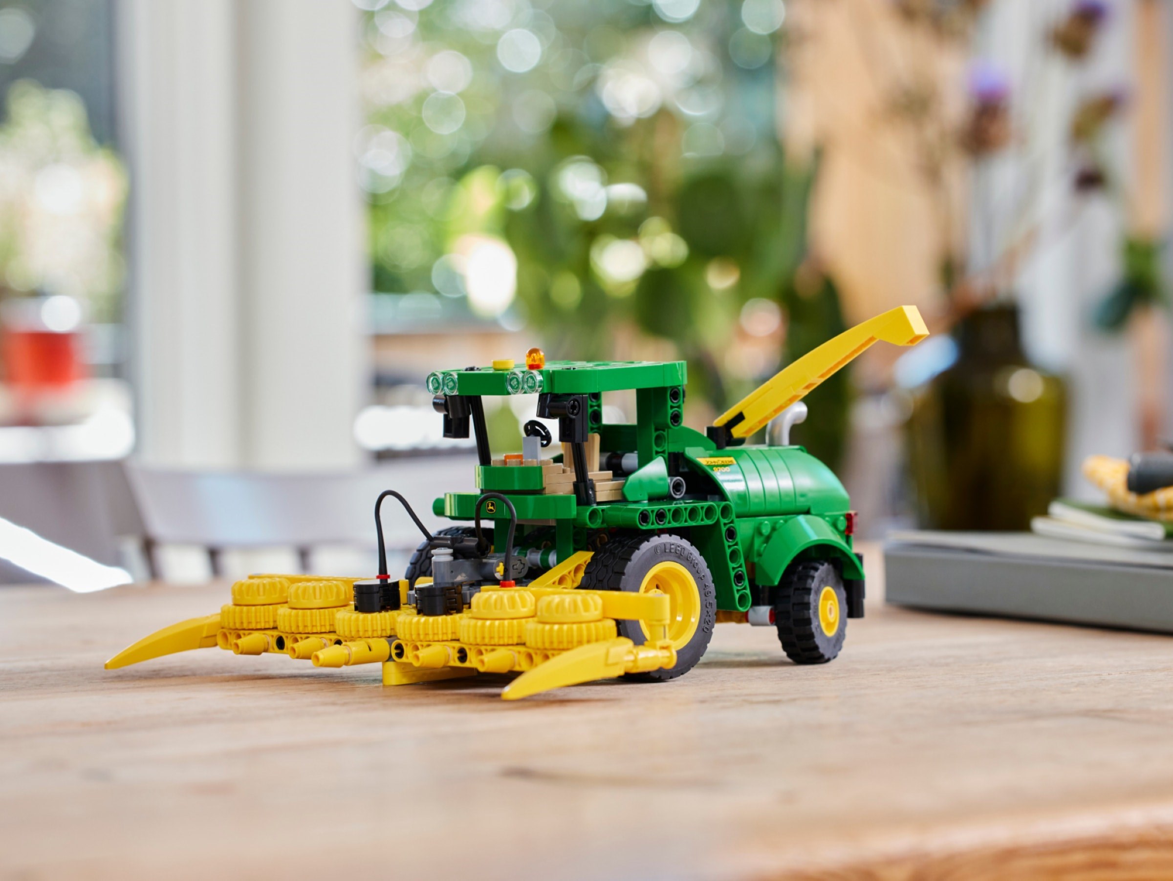42168-1 - John Deere 9700 Forage Harvester