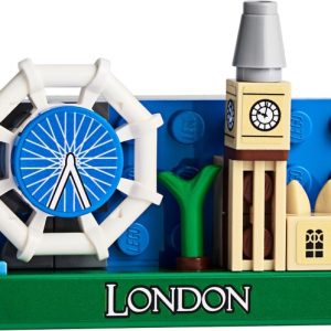 Brand new factory sealed LEGO Gear London Magnet Build set 854012 original box front view.
