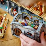 Additional photo of brand new factory sealed LEGO Harry Potter Hogwarts Castle: The Great Hall set 76435.