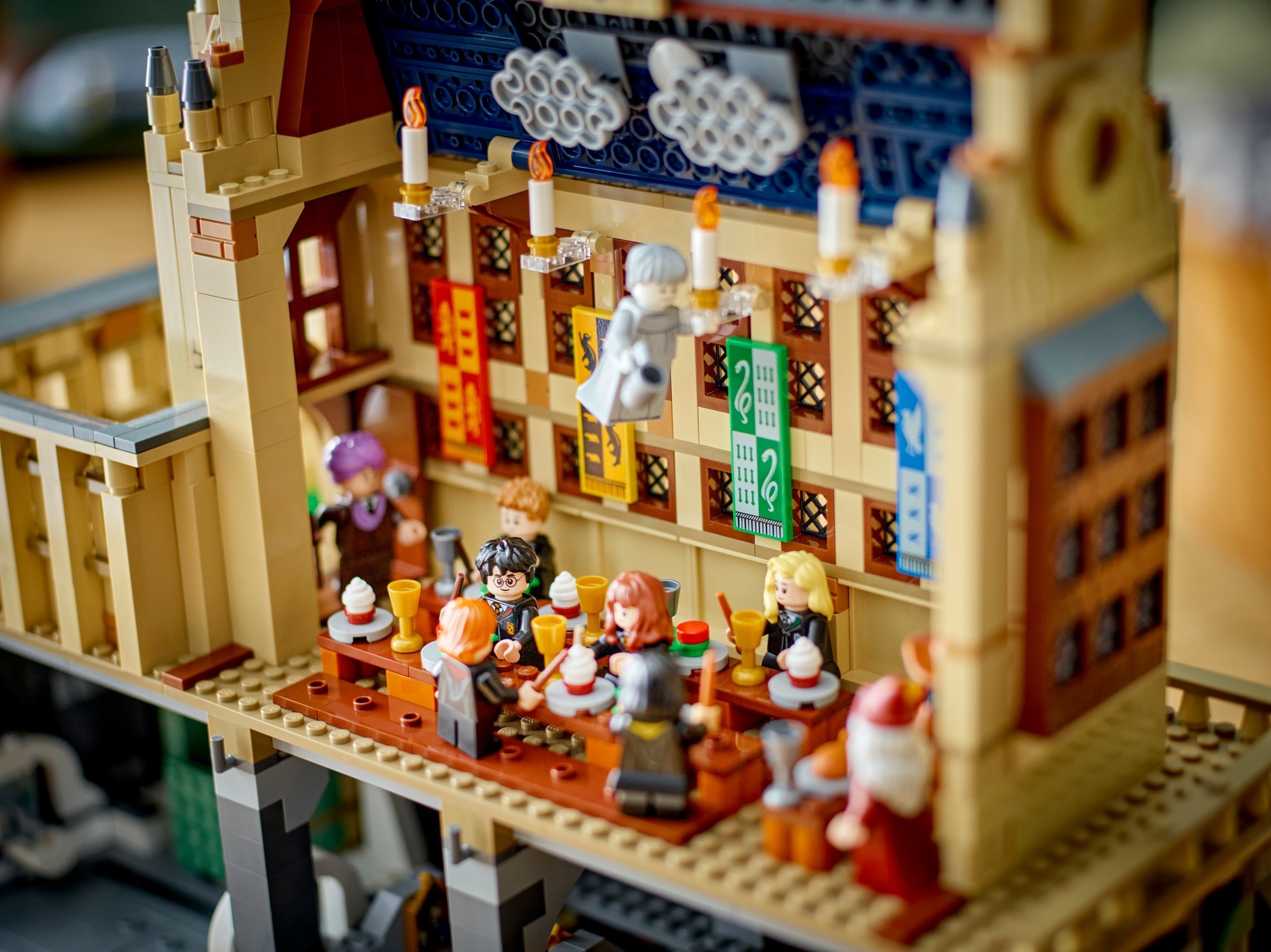 Additional photo of brand new factory sealed LEGO Harry Potter Hogwarts Castle: The Great Hall set 76435.