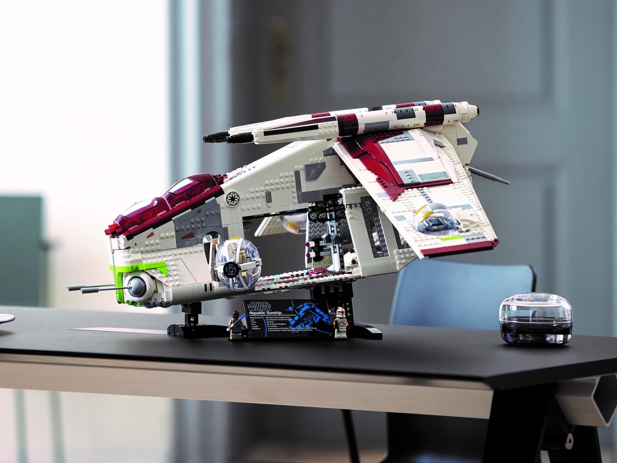 Additional photo of brand new factory sealed LEGO Star Wars Republic Gunship set 75309.