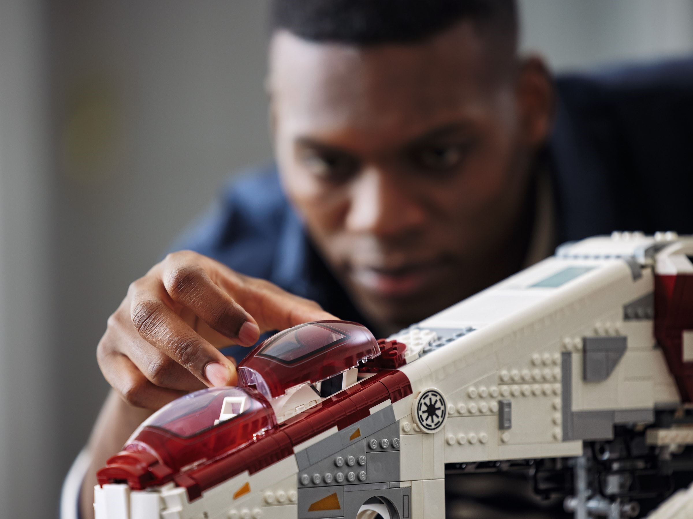 Additional photo of brand new factory sealed LEGO Star Wars Republic Gunship set 75309.