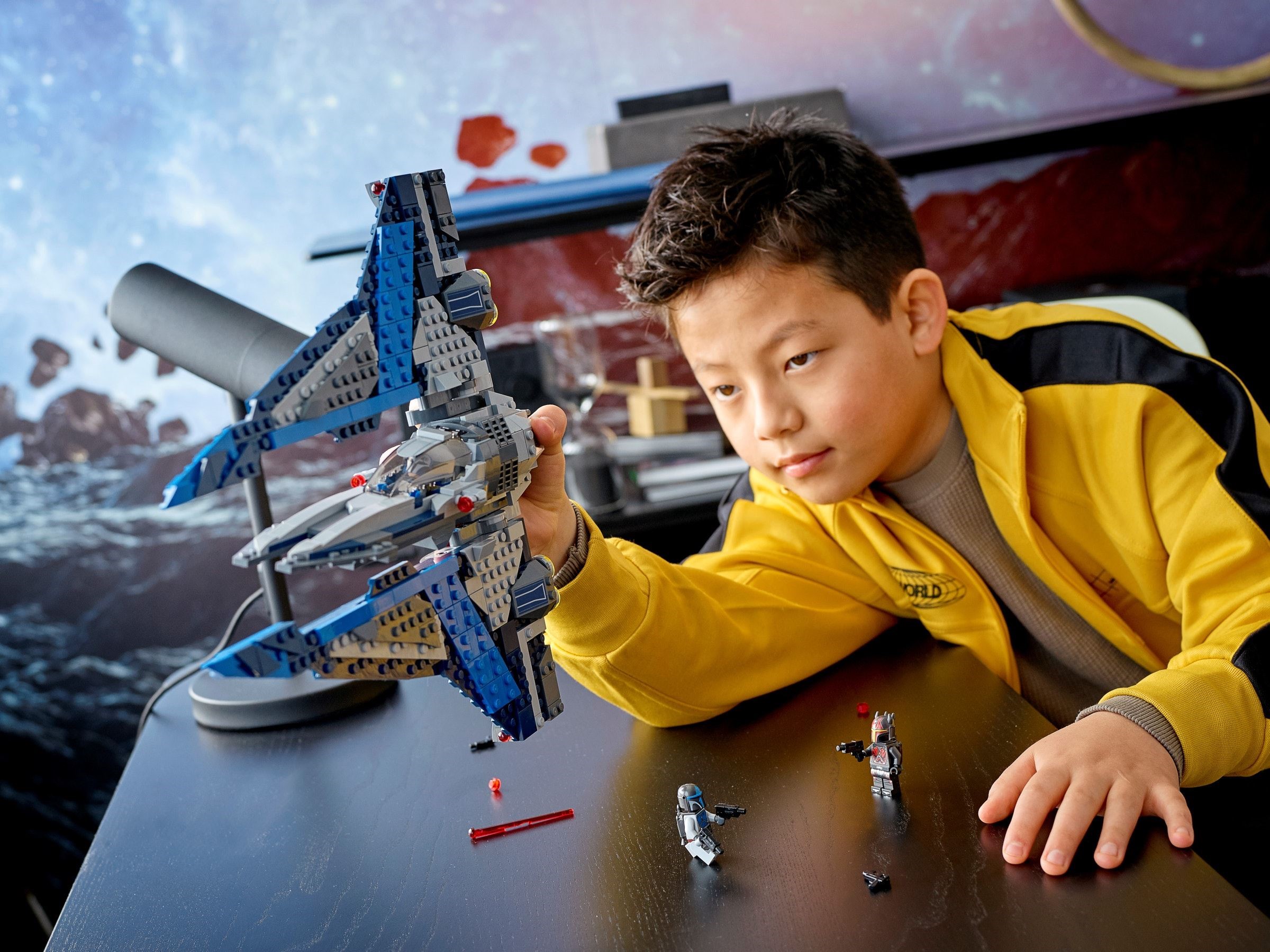 Additional photo of brand new factory sealed LEGO Star Wars Mandalorian Starfighter set 75316.